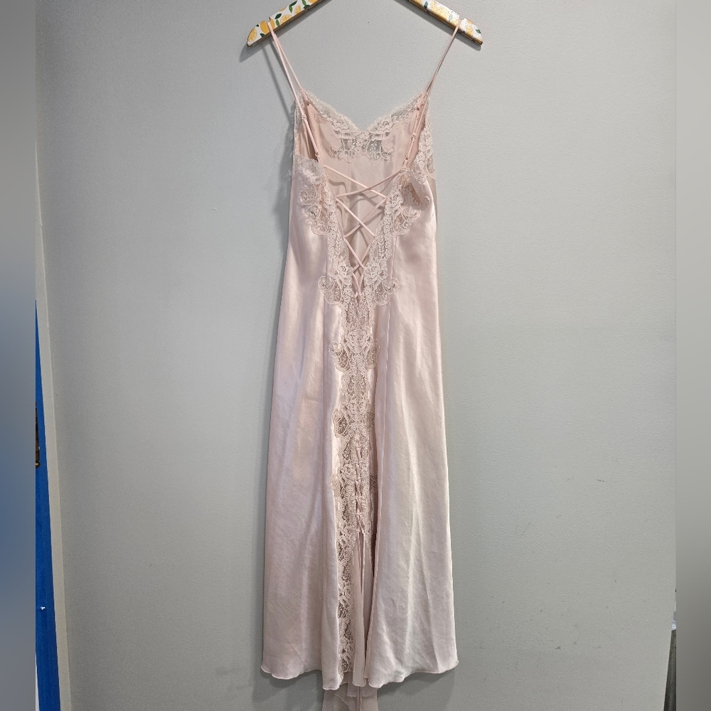 Victoria's Secret Vintage floor length satin lace cross back gown sz sma…